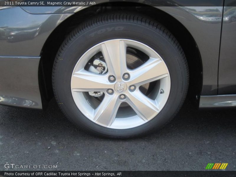 Magnetic Gray Metallic / Ash 2011 Toyota Camry SE