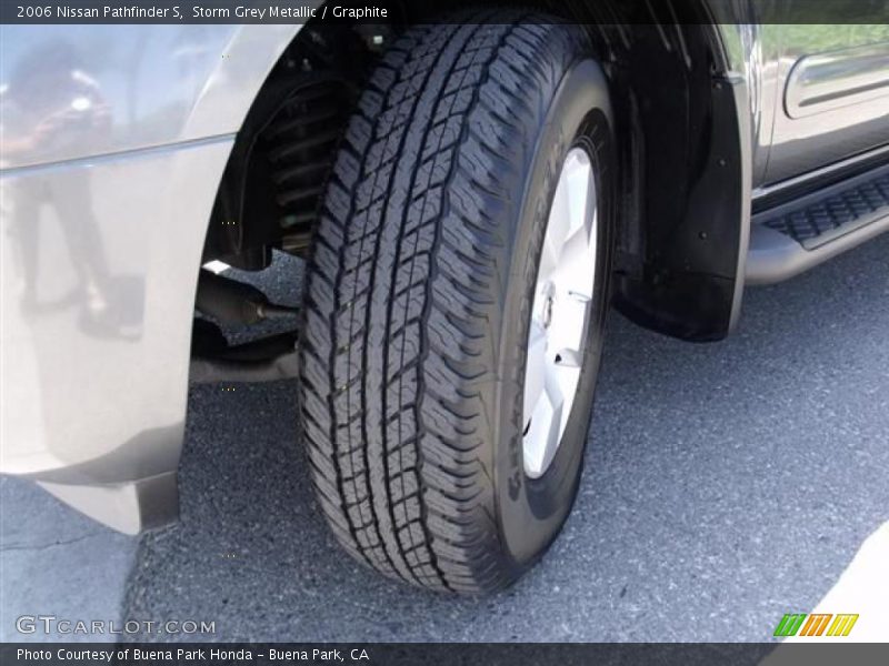 Storm Grey Metallic / Graphite 2006 Nissan Pathfinder S