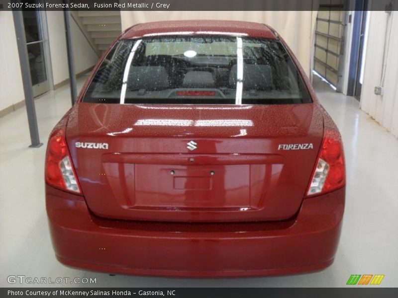Fusion Red Metallic / Grey 2007 Suzuki Forenza Sedan