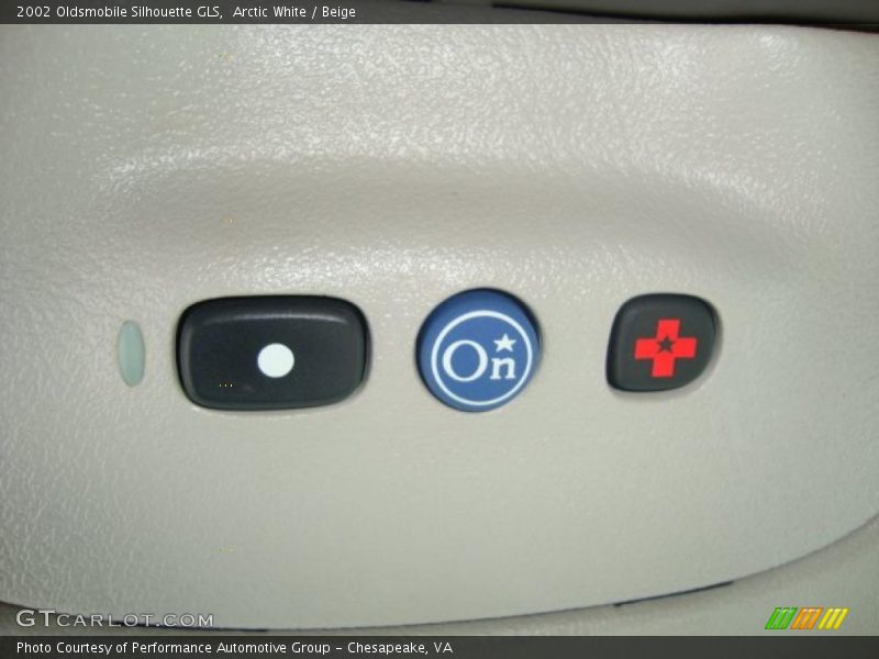 Arctic White / Beige 2002 Oldsmobile Silhouette GLS