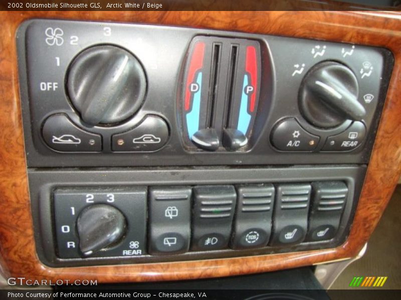 Arctic White / Beige 2002 Oldsmobile Silhouette GLS