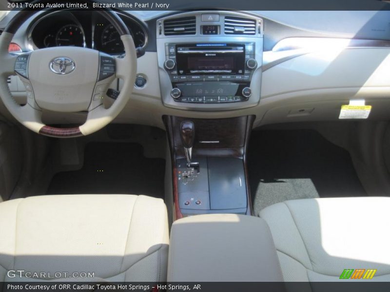 Blizzard White Pearl / Ivory 2011 Toyota Avalon Limited