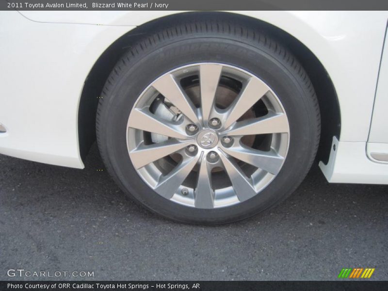 Blizzard White Pearl / Ivory 2011 Toyota Avalon Limited