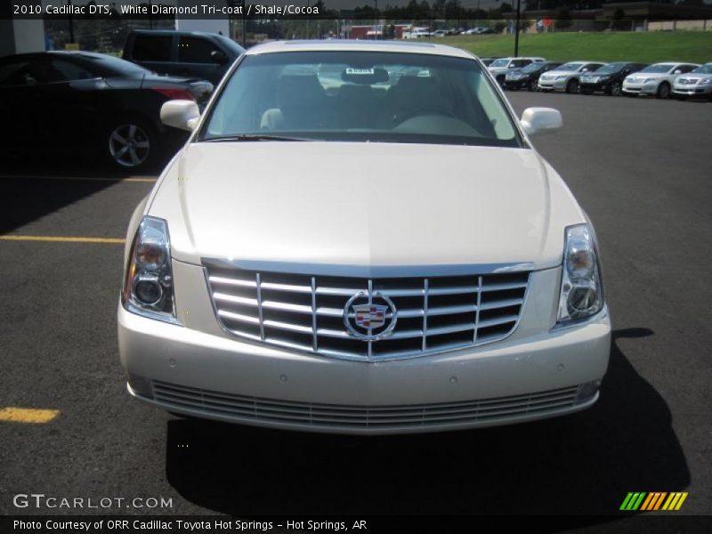 White Diamond Tri-coat / Shale/Cocoa 2010 Cadillac DTS