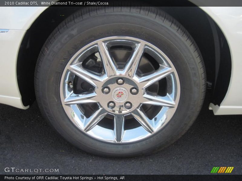 White Diamond Tri-coat / Shale/Cocoa 2010 Cadillac DTS