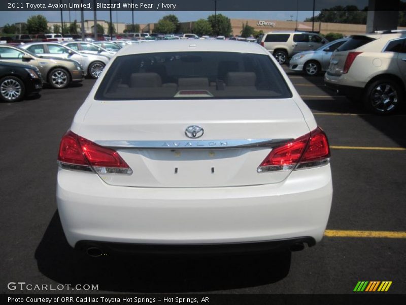 Blizzard White Pearl / Ivory 2011 Toyota Avalon Limited