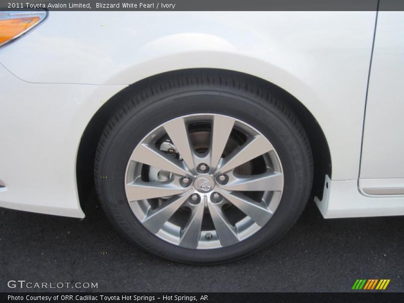 Blizzard White Pearl / Ivory 2011 Toyota Avalon Limited