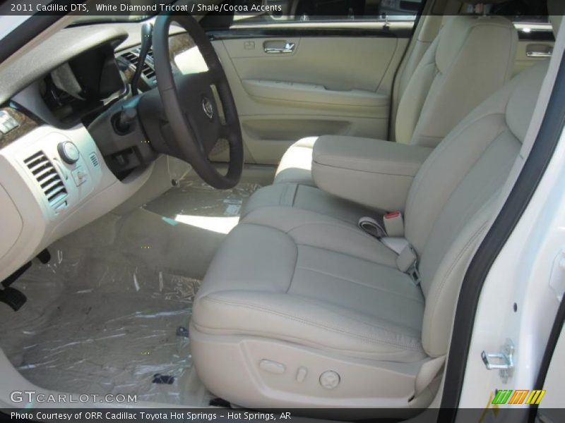 White Diamond Tricoat / Shale/Cocoa Accents 2011 Cadillac DTS