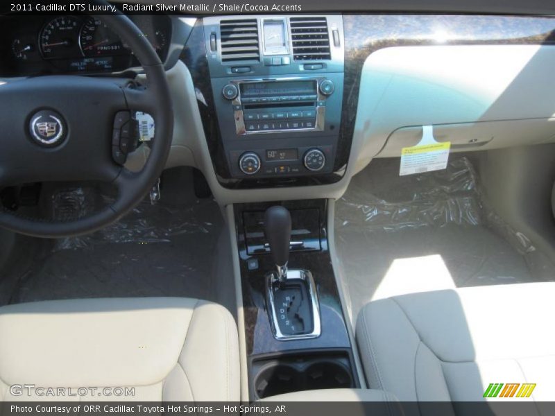Radiant Silver Metallic / Shale/Cocoa Accents 2011 Cadillac DTS Luxury