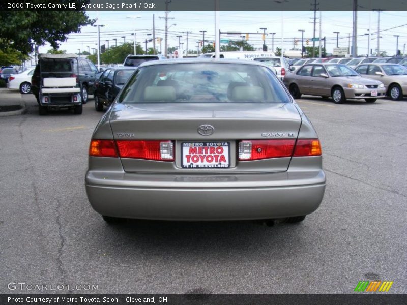Antique Sage Pearl / Oak 2000 Toyota Camry LE