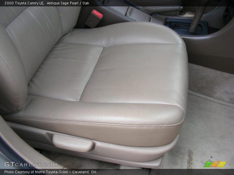 Antique Sage Pearl / Oak 2000 Toyota Camry LE