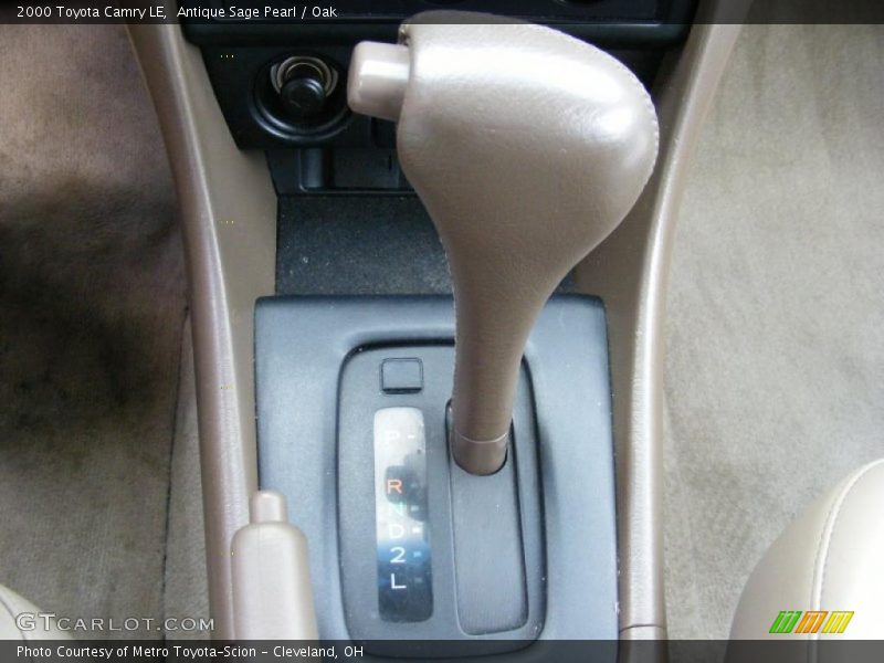 Antique Sage Pearl / Oak 2000 Toyota Camry LE