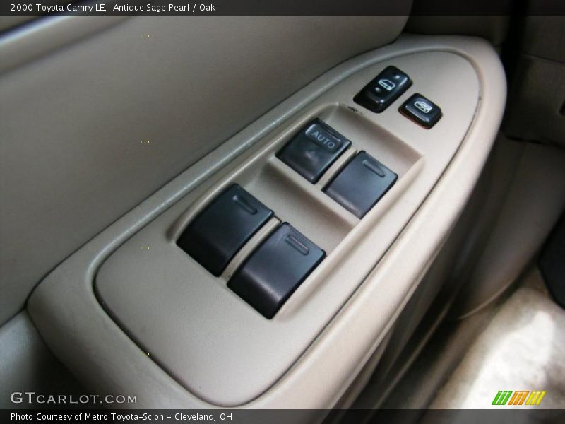 Antique Sage Pearl / Oak 2000 Toyota Camry LE