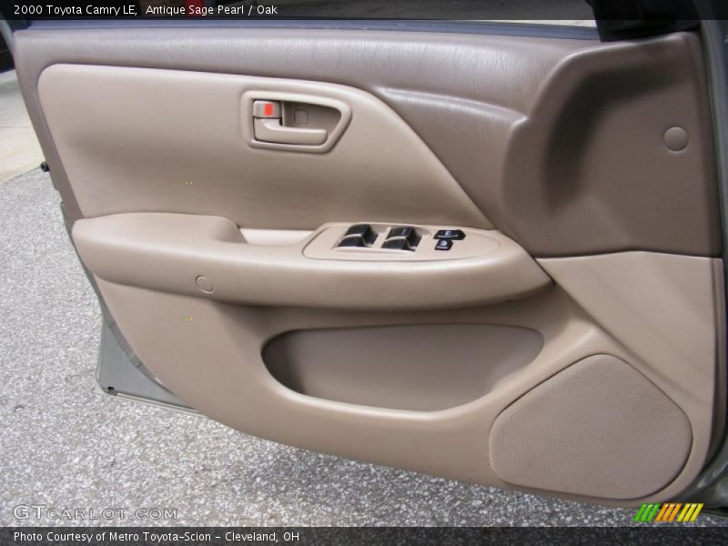 Antique Sage Pearl / Oak 2000 Toyota Camry LE