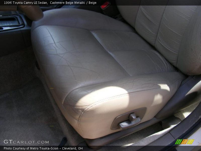 Cashmere Beige Metallic / Beige 1996 Toyota Camry LE Sedan