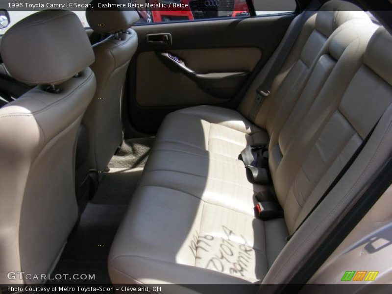 Cashmere Beige Metallic / Beige 1996 Toyota Camry LE Sedan