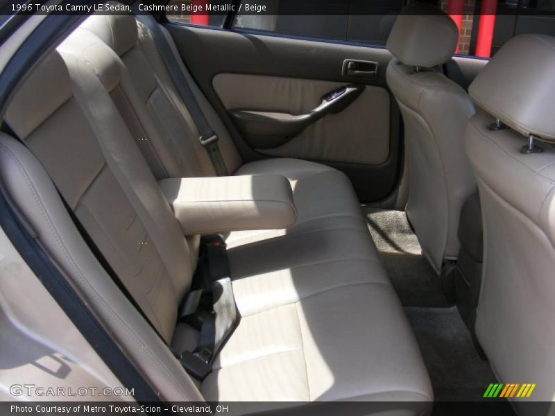 Cashmere Beige Metallic / Beige 1996 Toyota Camry LE Sedan