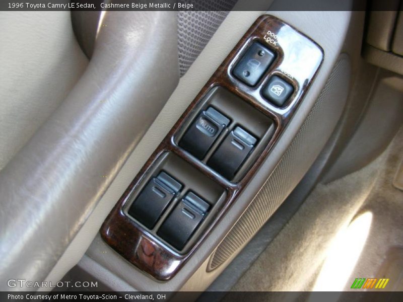 Cashmere Beige Metallic / Beige 1996 Toyota Camry LE Sedan