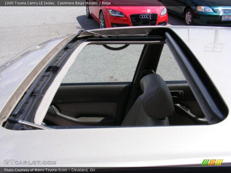 Cashmere Beige Metallic / Beige 1996 Toyota Camry LE Sedan