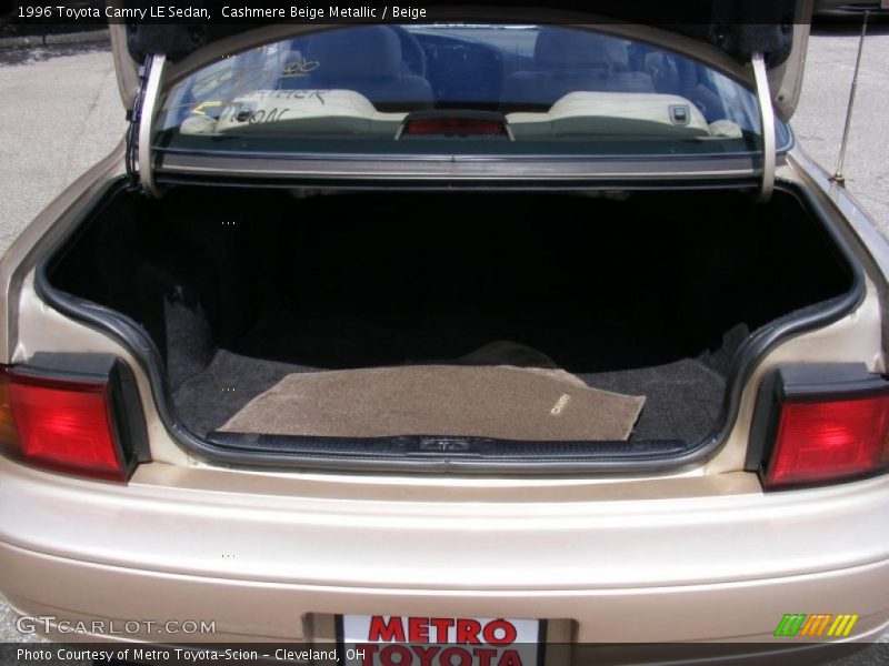 Cashmere Beige Metallic / Beige 1996 Toyota Camry LE Sedan