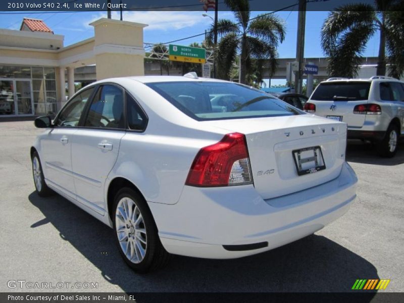 Ice White / Quartz 2010 Volvo S40 2.4i