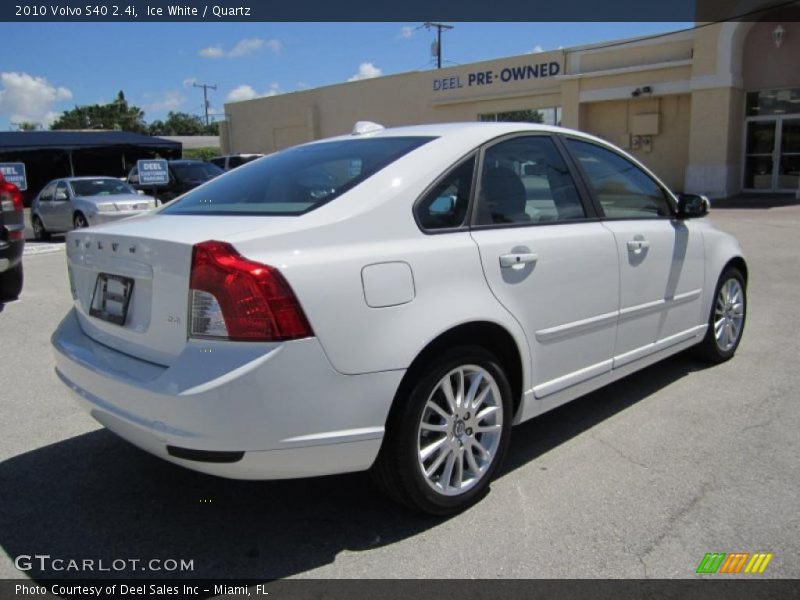 Ice White / Quartz 2010 Volvo S40 2.4i