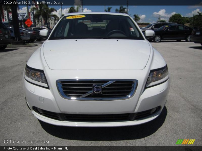 Ice White / Quartz 2010 Volvo S40 2.4i