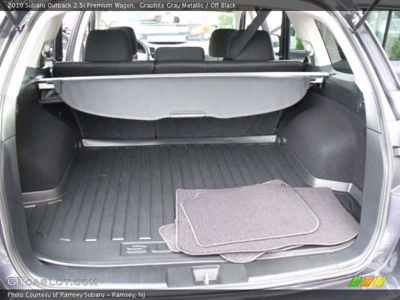 Graphite Gray Metallic / Off Black 2010 Subaru Outback 2.5i Premium Wagon