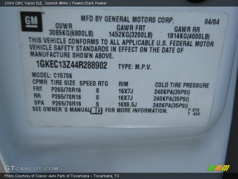 Summit White / Pewter/Dark Pewter 2004 GMC Yukon SLE