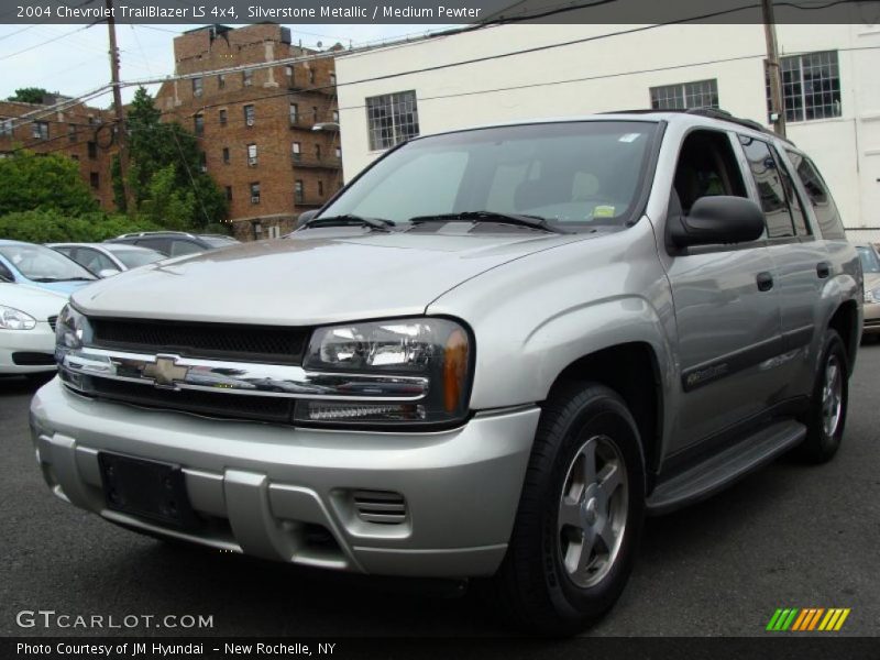 Silverstone Metallic / Medium Pewter 2004 Chevrolet TrailBlazer LS 4x4