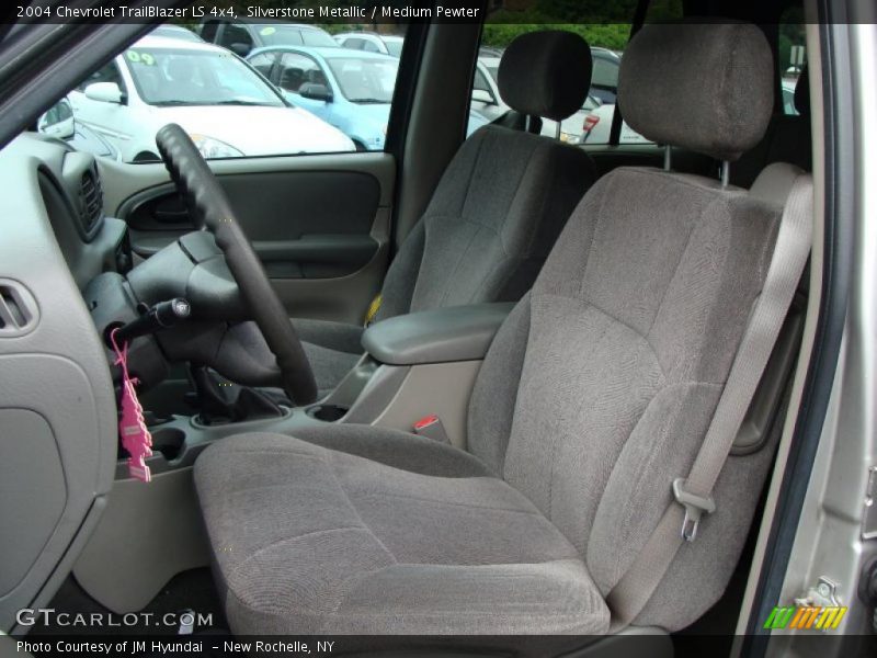 Silverstone Metallic / Medium Pewter 2004 Chevrolet TrailBlazer LS 4x4