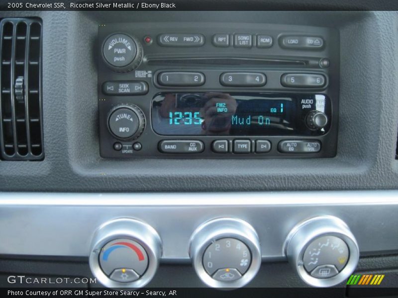 Ricochet Silver Metallic / Ebony Black 2005 Chevrolet SSR