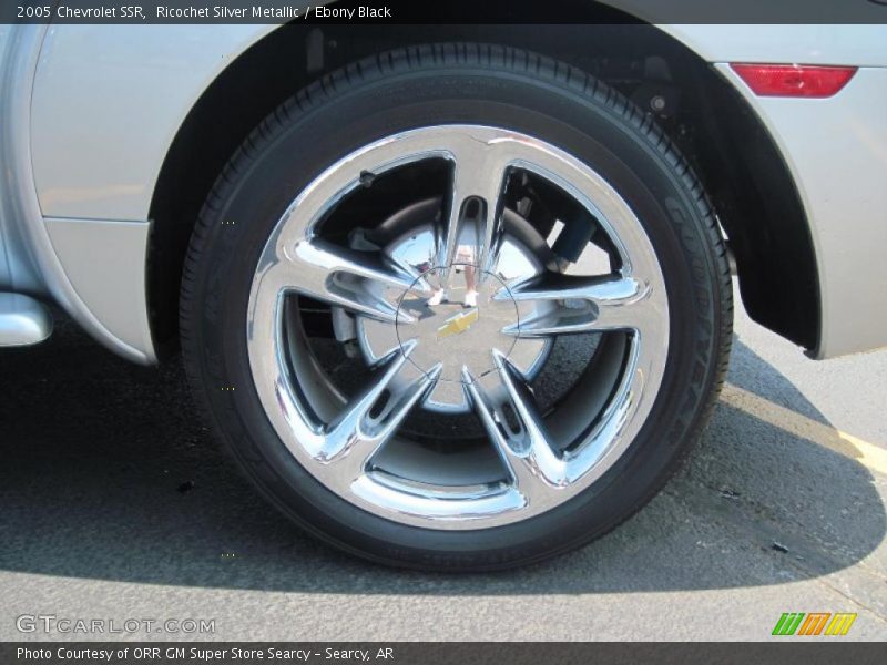 Ricochet Silver Metallic / Ebony Black 2005 Chevrolet SSR