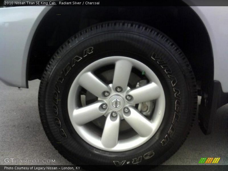 Radiant Silver / Charcoal 2010 Nissan Titan SE King Cab