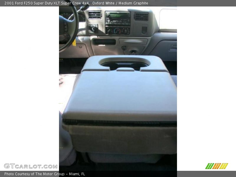Oxford White / Medium Graphite 2001 Ford F250 Super Duty XLT Super Crew 4x4