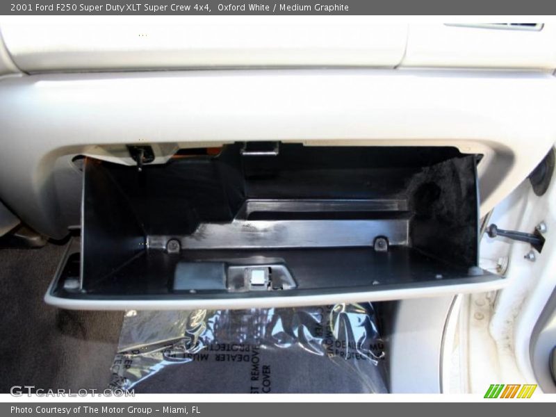 Oxford White / Medium Graphite 2001 Ford F250 Super Duty XLT Super Crew 4x4