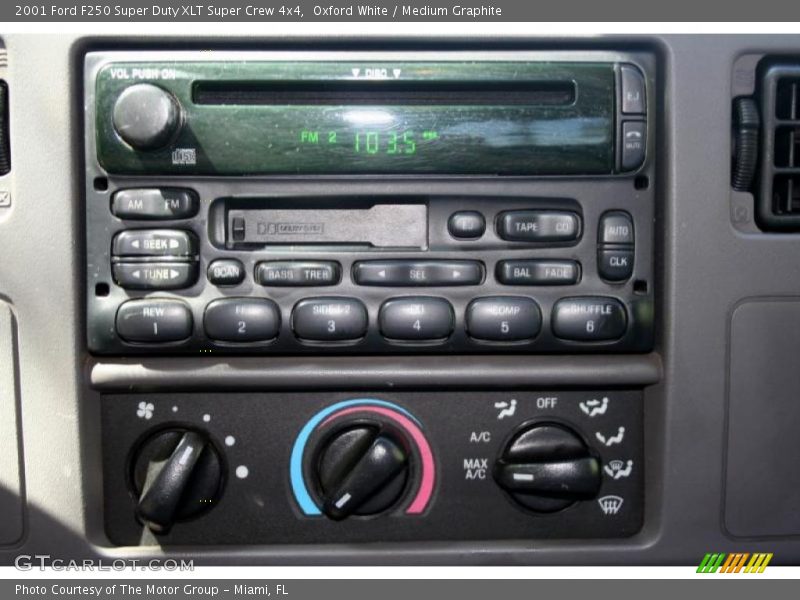 Oxford White / Medium Graphite 2001 Ford F250 Super Duty XLT Super Crew 4x4