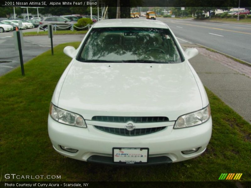 Alpine White Pearl / Blond 2001 Nissan Altima SE