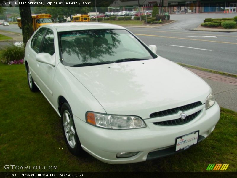 Alpine White Pearl / Blond 2001 Nissan Altima SE