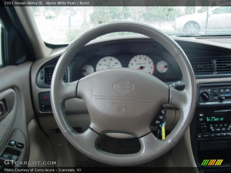 Alpine White Pearl / Blond 2001 Nissan Altima SE
