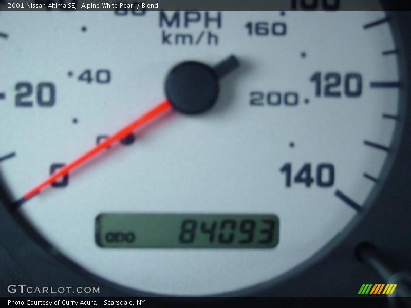 Alpine White Pearl / Blond 2001 Nissan Altima SE