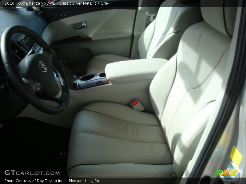 Classic Silver Metallic / Gray 2010 Toyota Venza V6 AWD