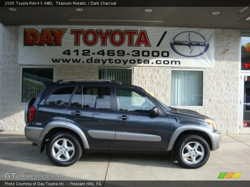 Titanium Metallic / Dark Charcoal 2005 Toyota RAV4 S 4WD