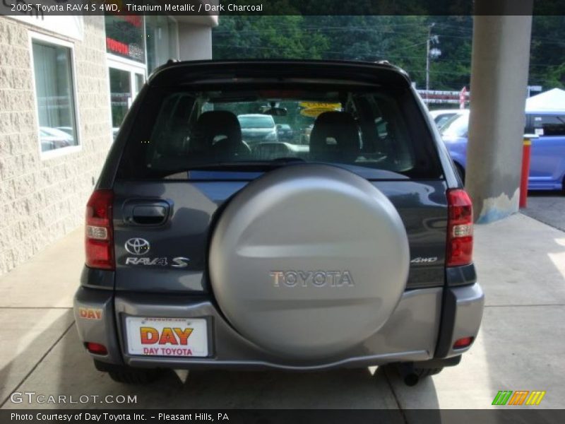 Titanium Metallic / Dark Charcoal 2005 Toyota RAV4 S 4WD