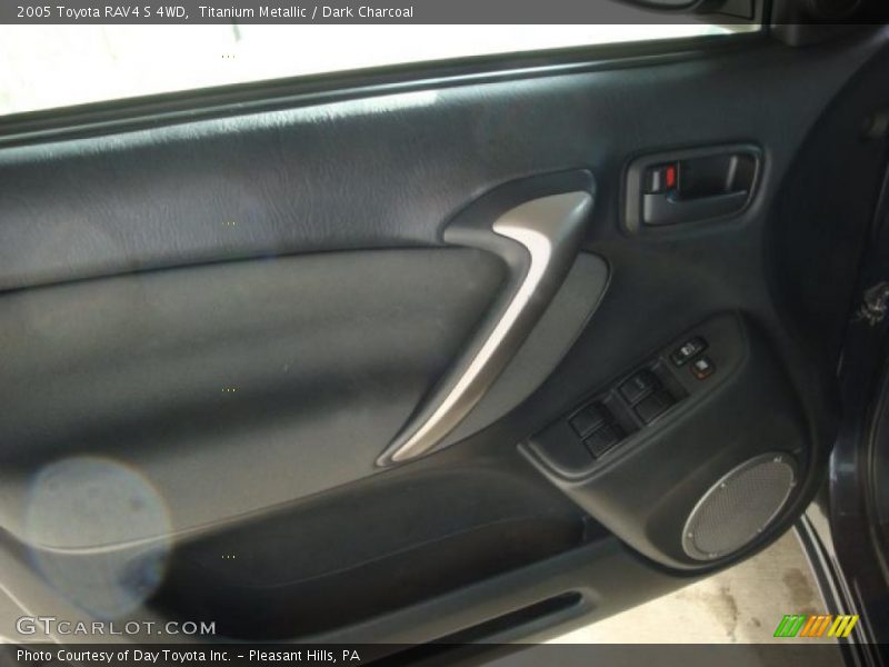 Titanium Metallic / Dark Charcoal 2005 Toyota RAV4 S 4WD