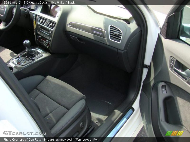 Ibis White / Black 2011 Audi S4 3.0 quattro Sedan