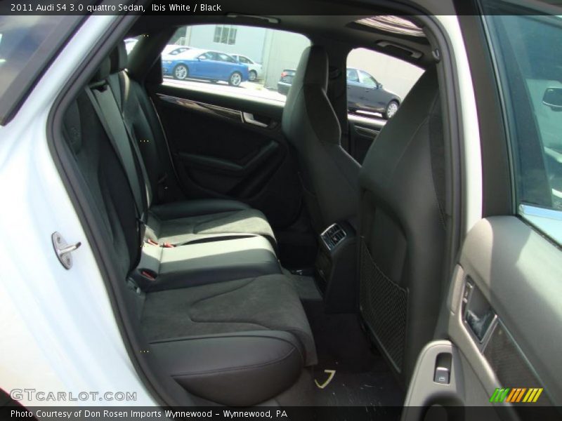Ibis White / Black 2011 Audi S4 3.0 quattro Sedan