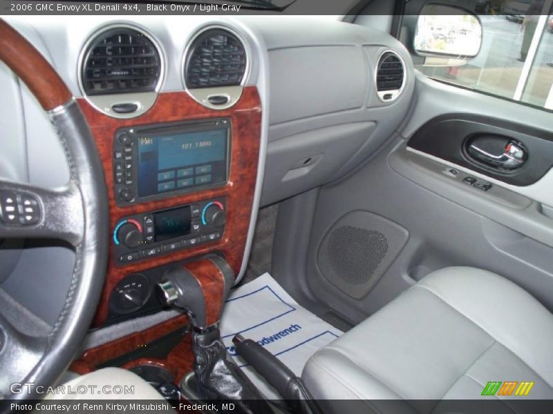 Black Onyx / Light Gray 2006 GMC Envoy XL Denali 4x4