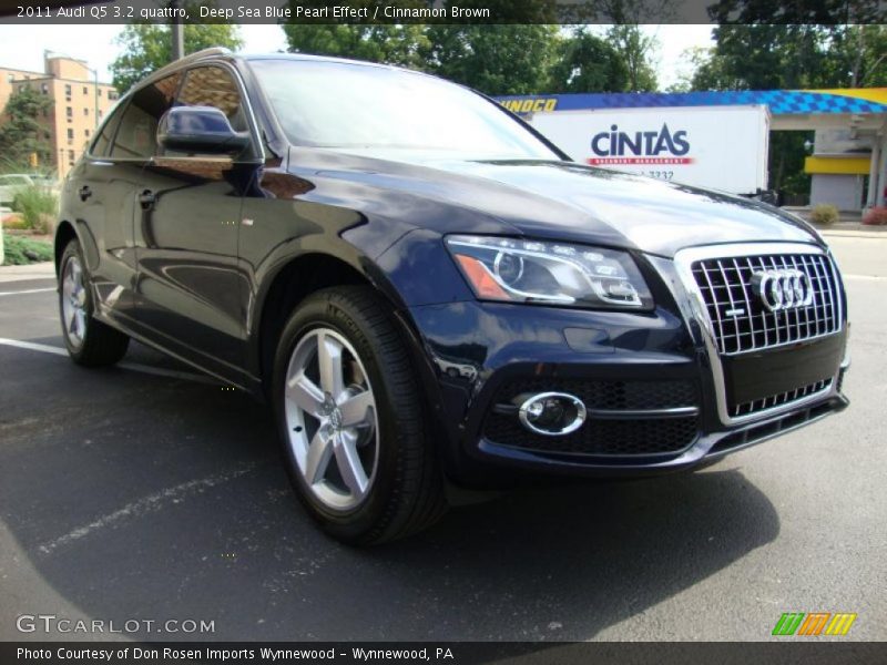 Deep Sea Blue Pearl Effect / Cinnamon Brown 2011 Audi Q5 3.2 quattro