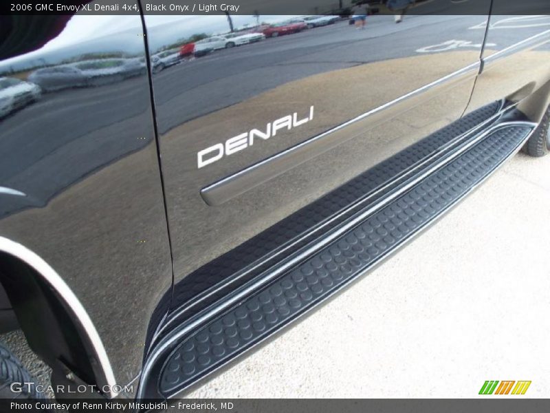 Black Onyx / Light Gray 2006 GMC Envoy XL Denali 4x4